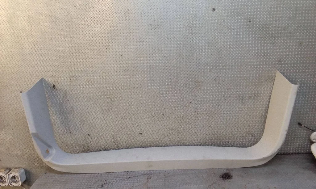 Tailgate/trunk upper cover trim P0ZR42ES3AE