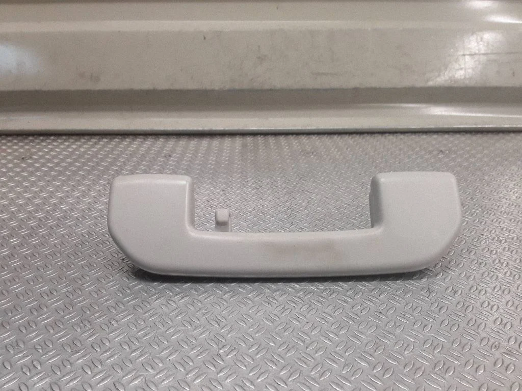 Rear interior roof grab handle