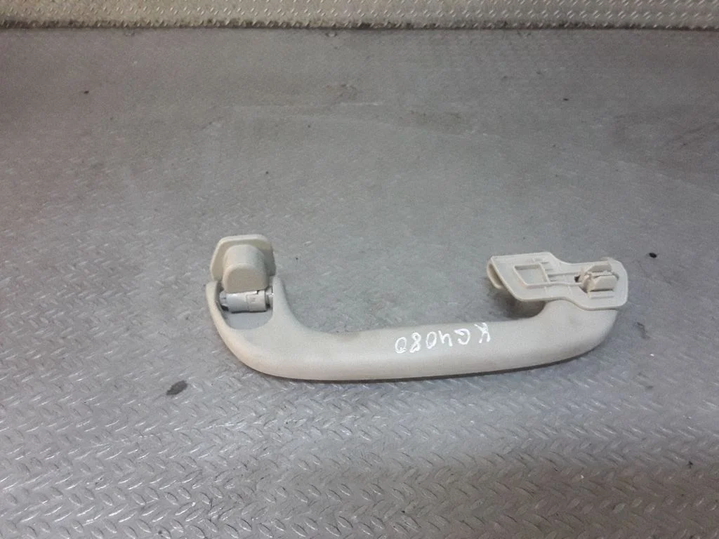 Rear interior roof grab handle – left