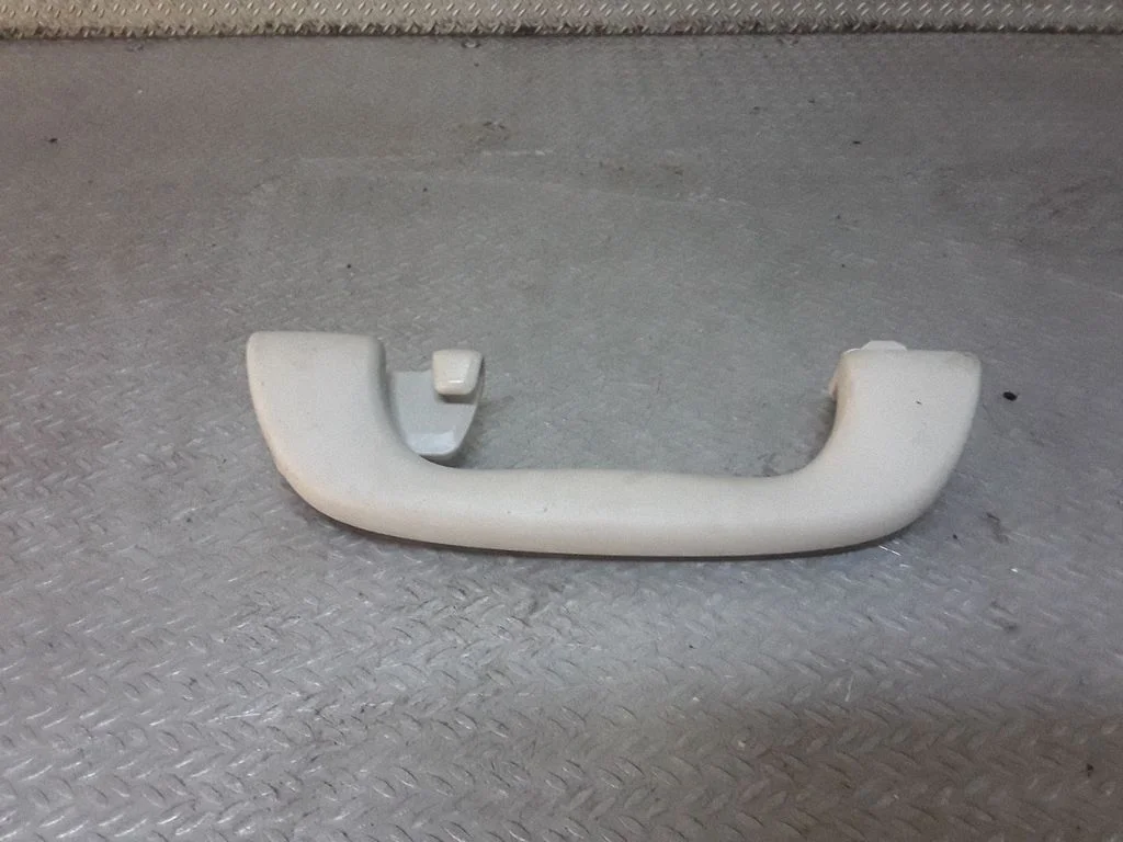Rear interior roof grab handle – right