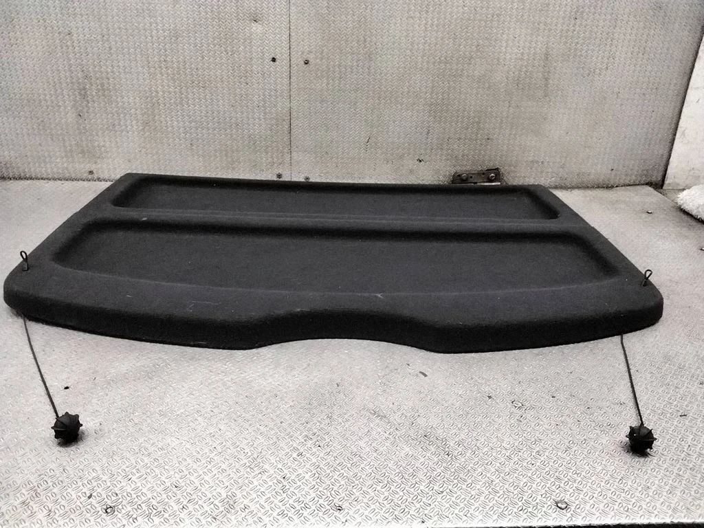 Parcel shelf