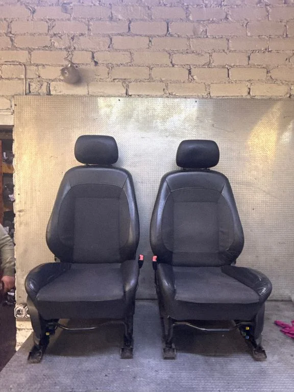 Seat set
