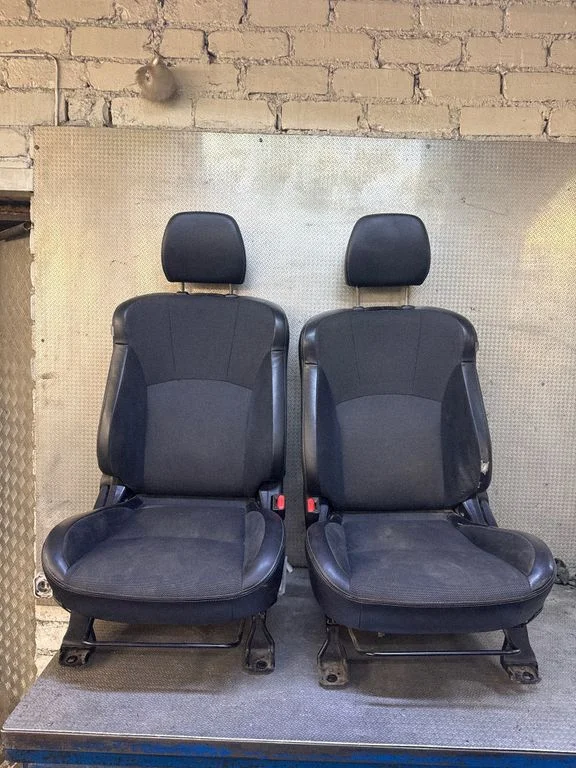 Seat and door cards trim set