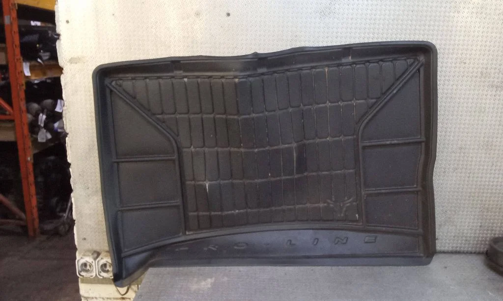 Pagasiruumi kummimatt – Opel Meriva B (2010-2016)