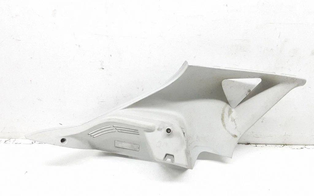 (C) pillar trim 6J4867287