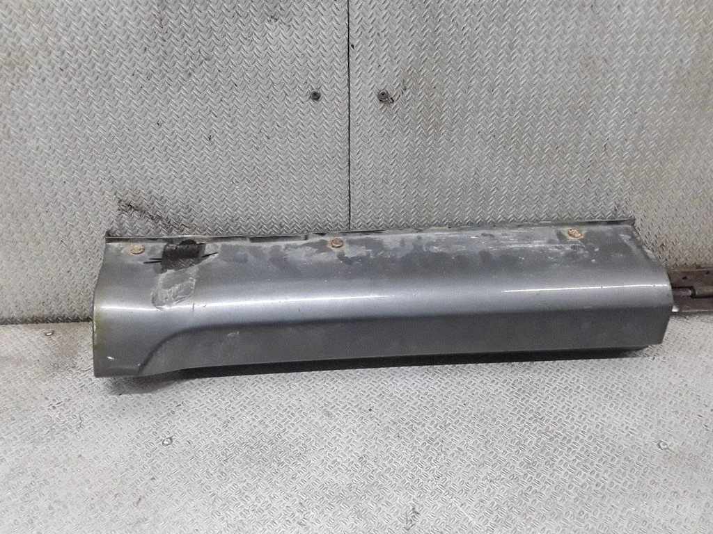 Side skirt rear trim 877753E000