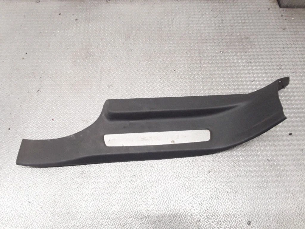 Rear sill trim cover 94061XA01A
