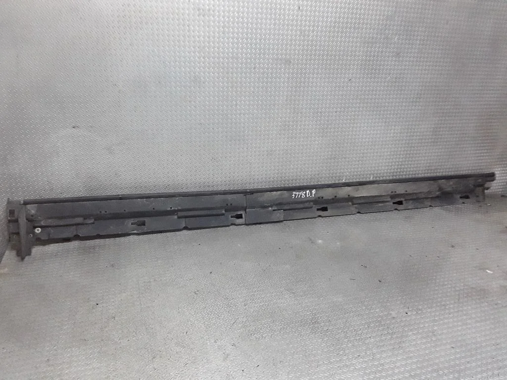 Side skirt front trim EG2151PK1