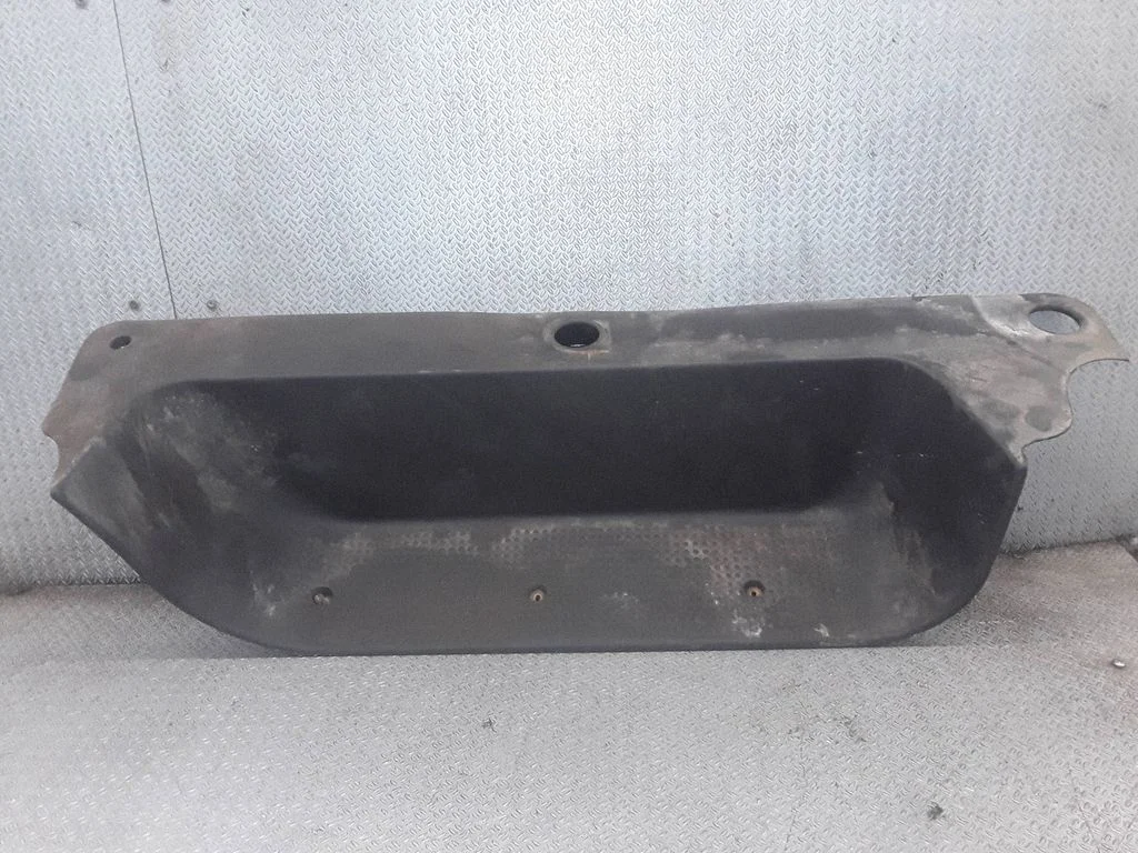 Front sill trim cover 8200943157