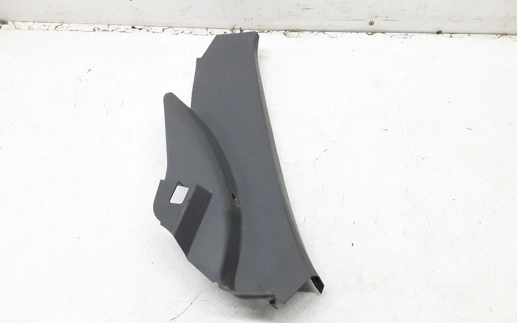 Rear seat side top trim 6J4867765