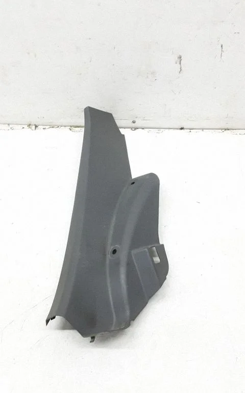 Rear seat side top trim 6J4867766