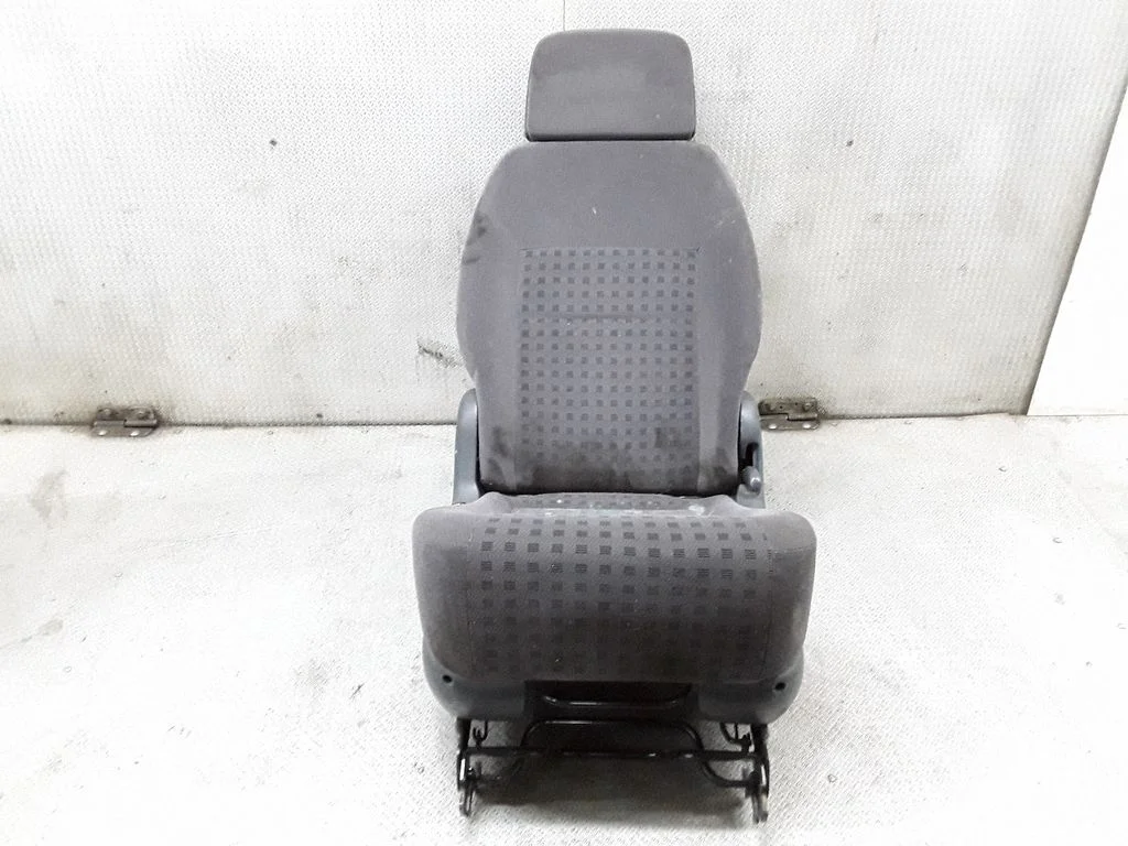 Trešā sēdekļu rinda – Ford Galaxy (2000-2006)