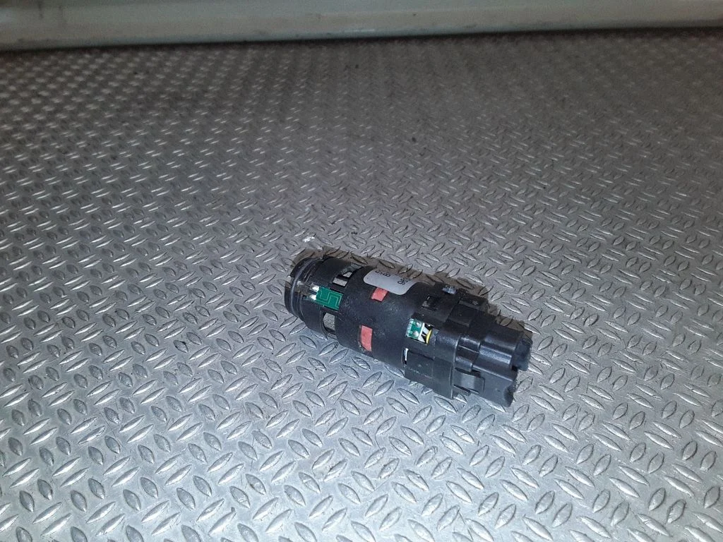 Outside/external air temperature sensor