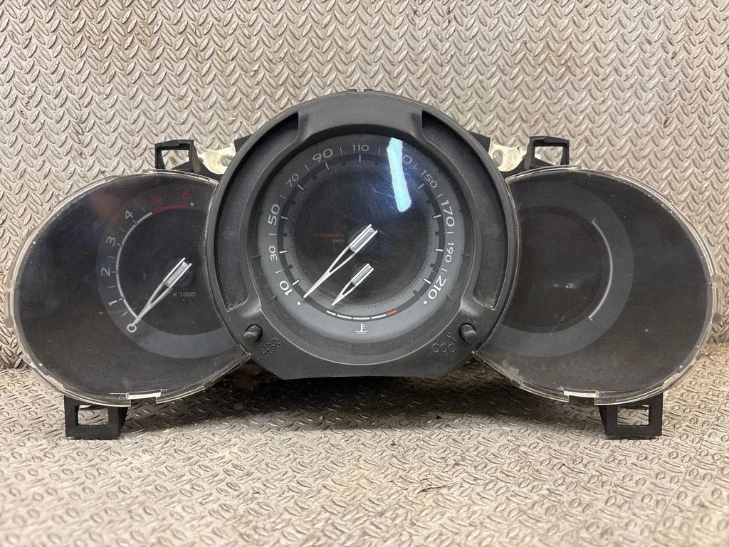 Speedometer (instrument cluster) A2C53310371