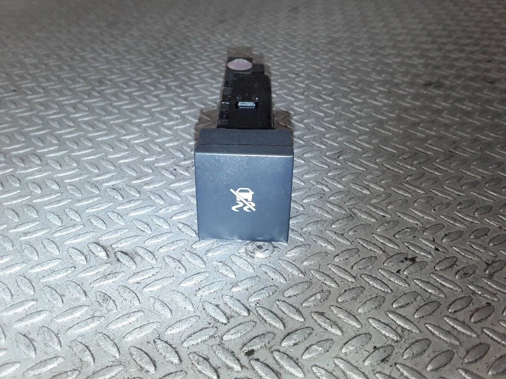 Traction control (ASR) switch 202005304