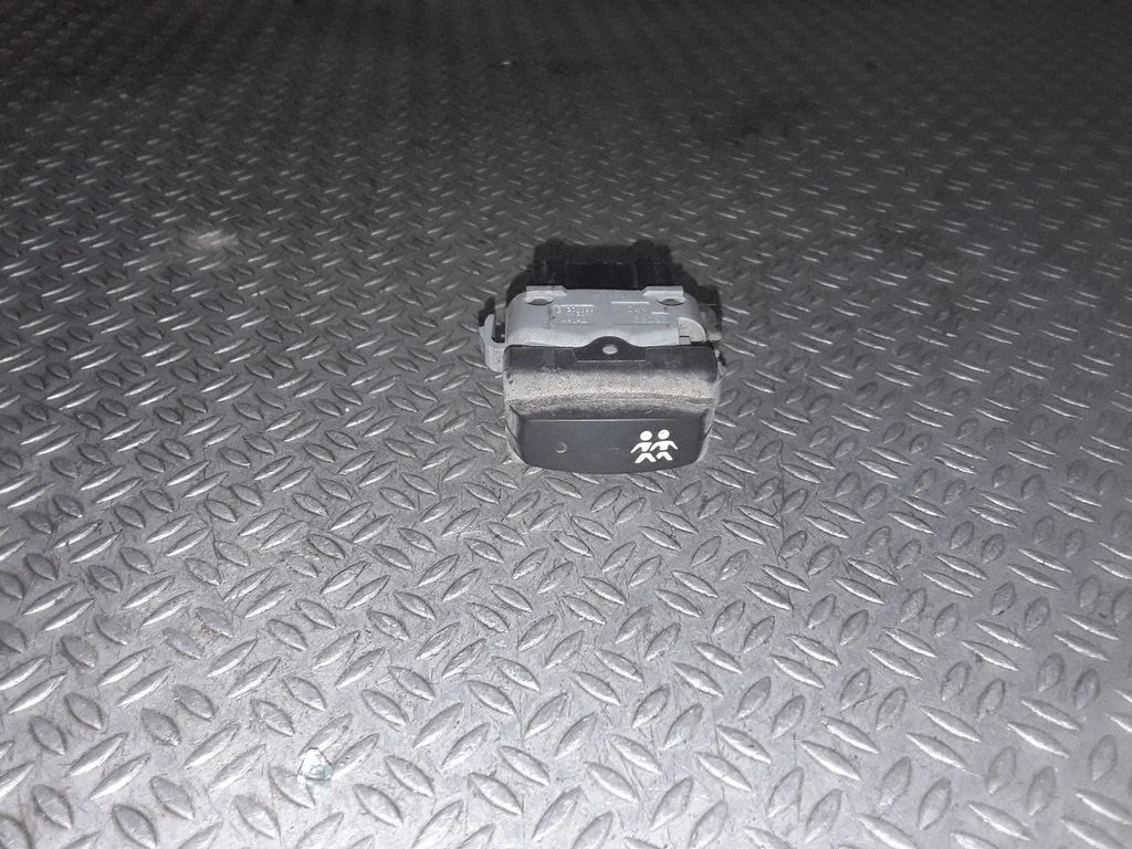 Lapseluku lüliti – Renault Megane II (2002-2005)
