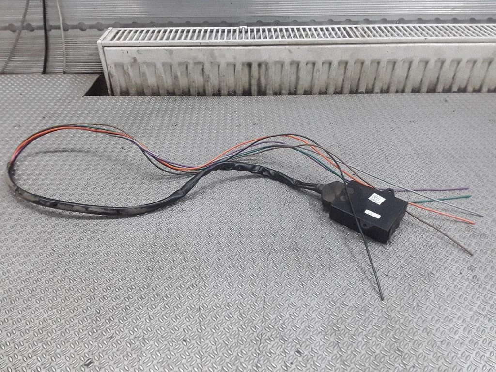 Fuel (gas) shift switch – Jeep Grand Cherokee (1993-1998)