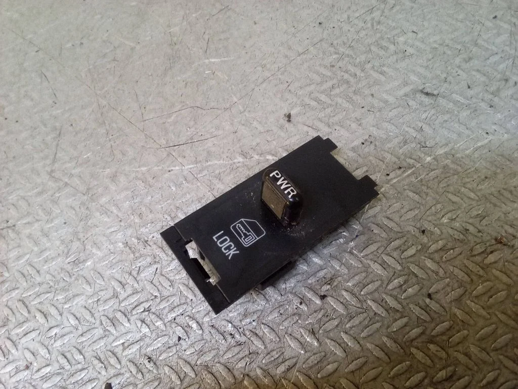 Central locking switch button 16669076
