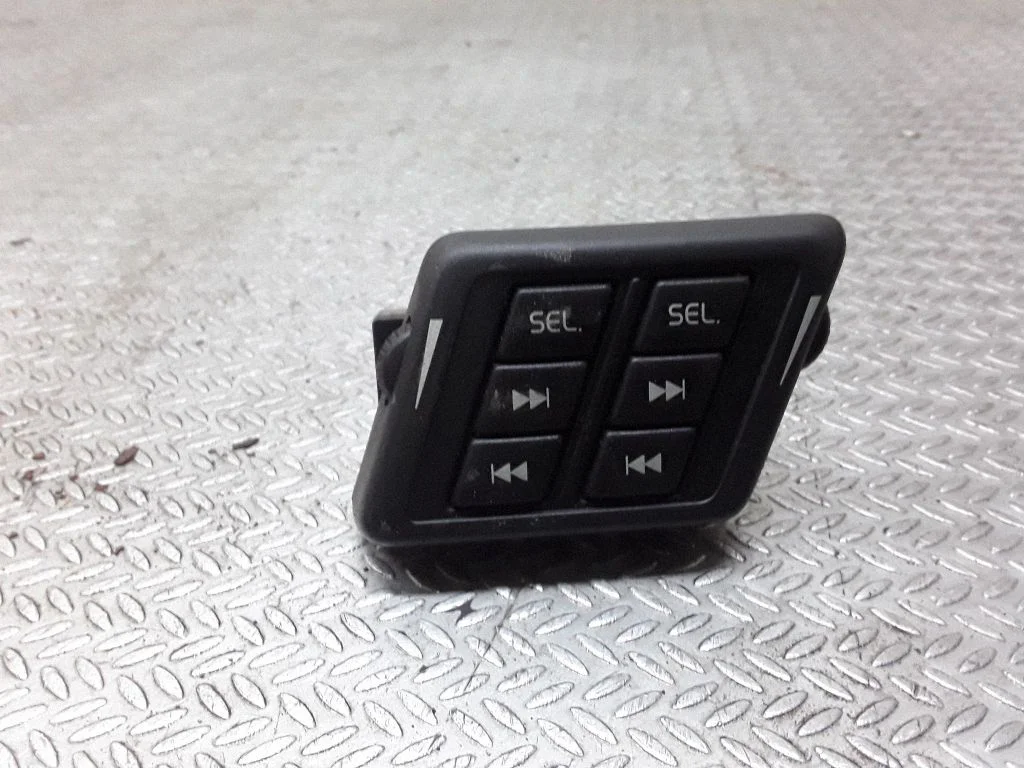 Sound control switch – Volvo XC90 (2003-2006)