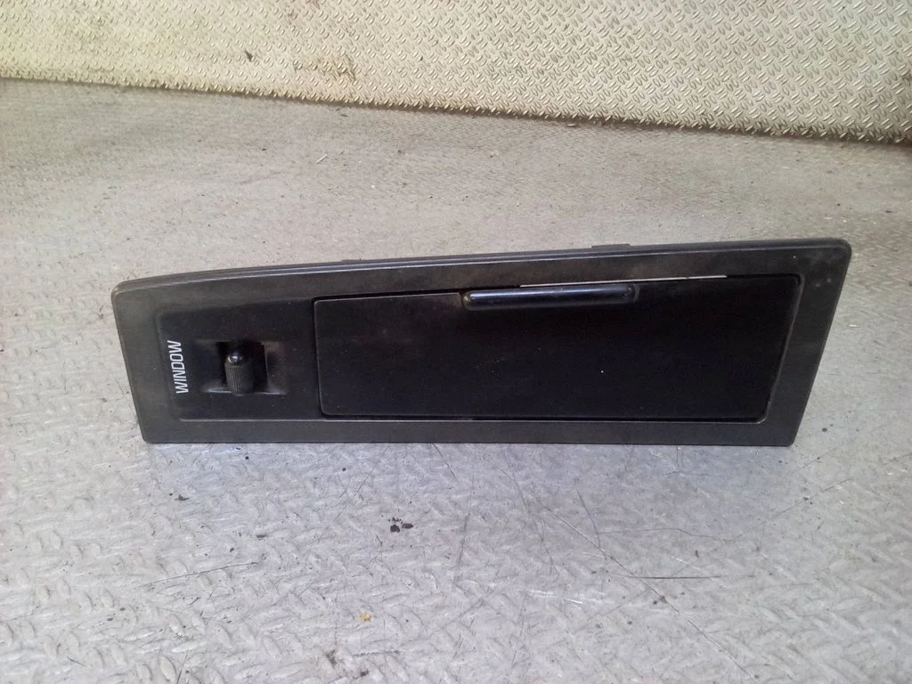 Electric window control switch 3530529