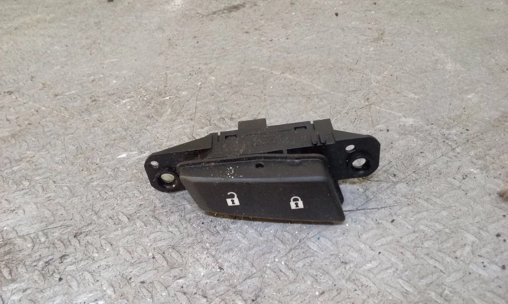 Central locking switch button 96936168