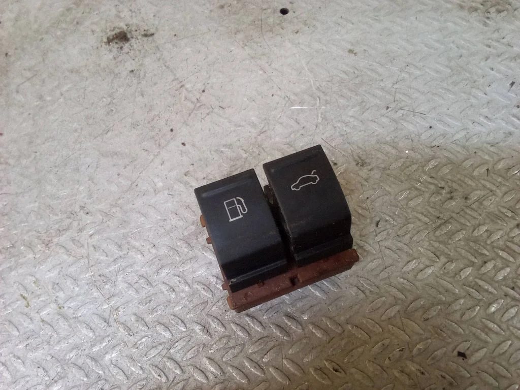 Kütusepaagi avamislüliti 3C0959903B