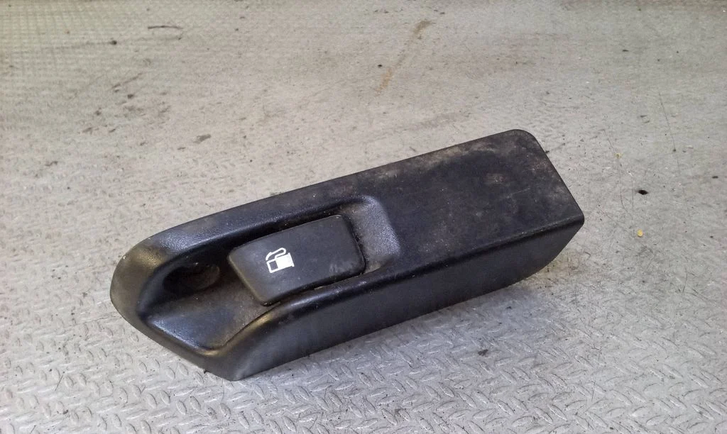 Fuel tank opening switch