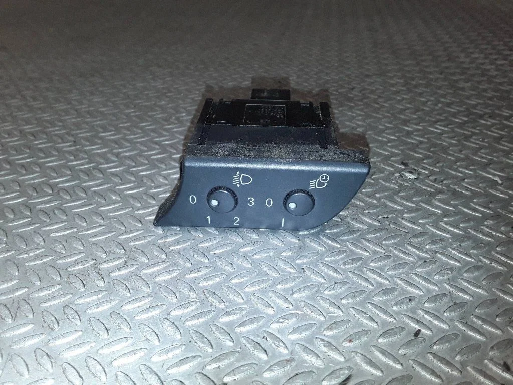 Panel lighting control switch – Seat Exeo (3R) (2008-2013)