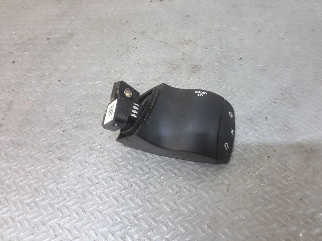 Multifunctional control switch/knob EB25550JY02B