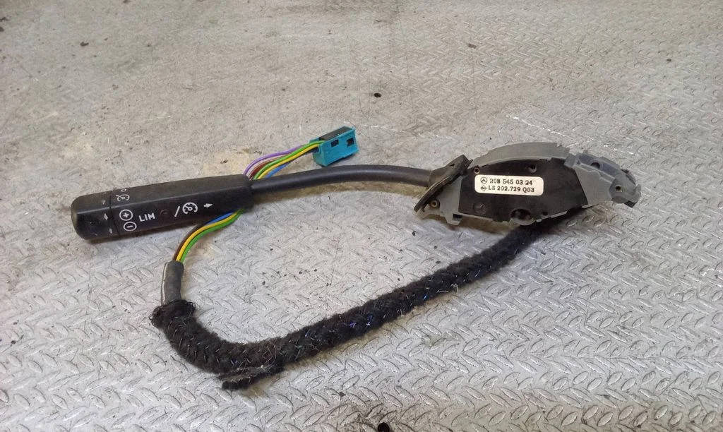 Cruise control switch 2085450324