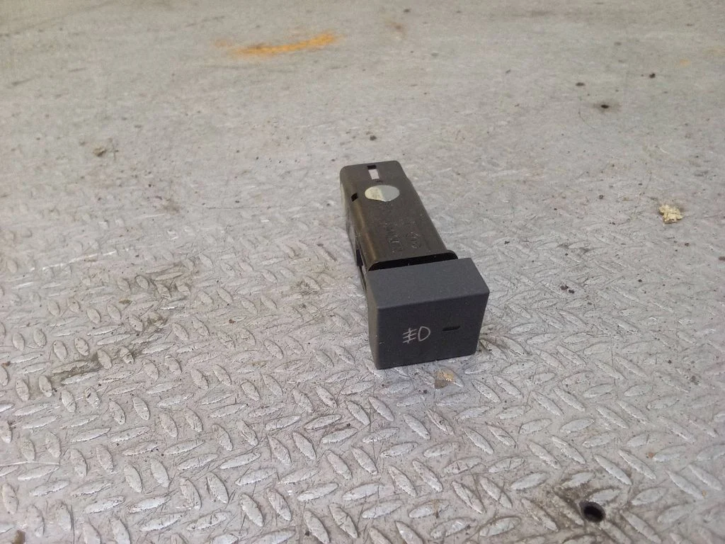 Fog light switch 202002962