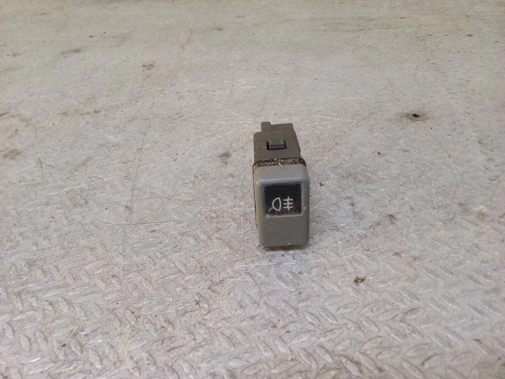 Fog light switch