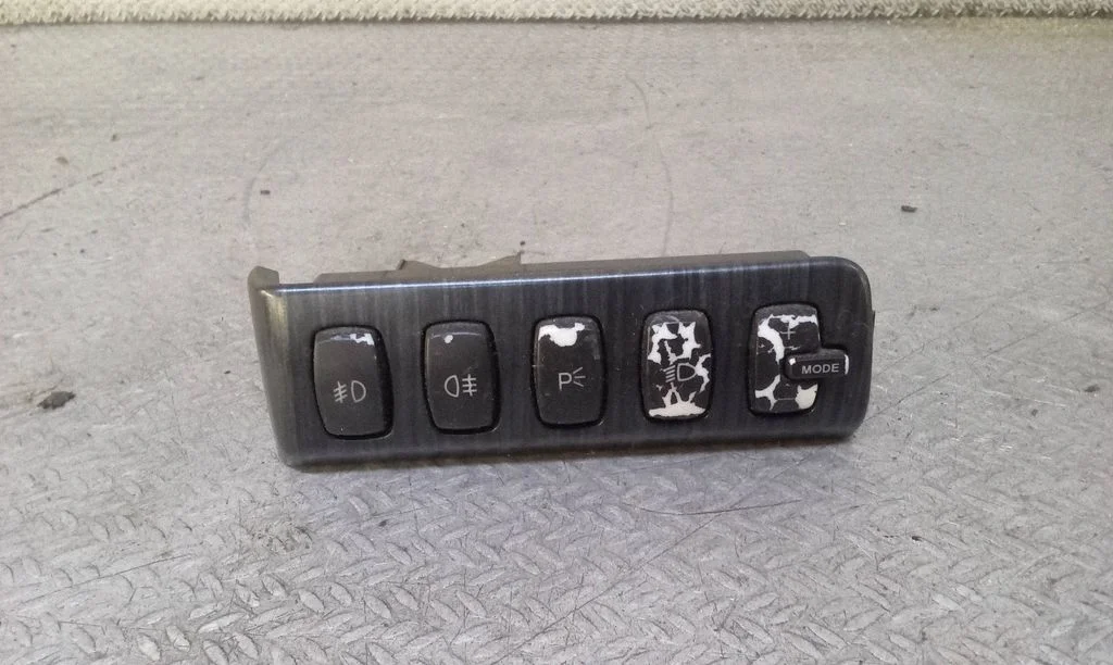 Fog light switch 2944500