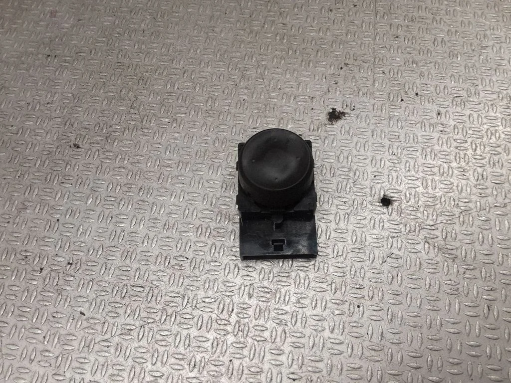 Seat control switch 13285104