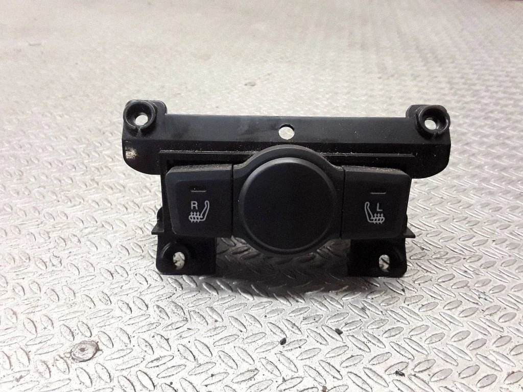 Seat heating switch 202005304