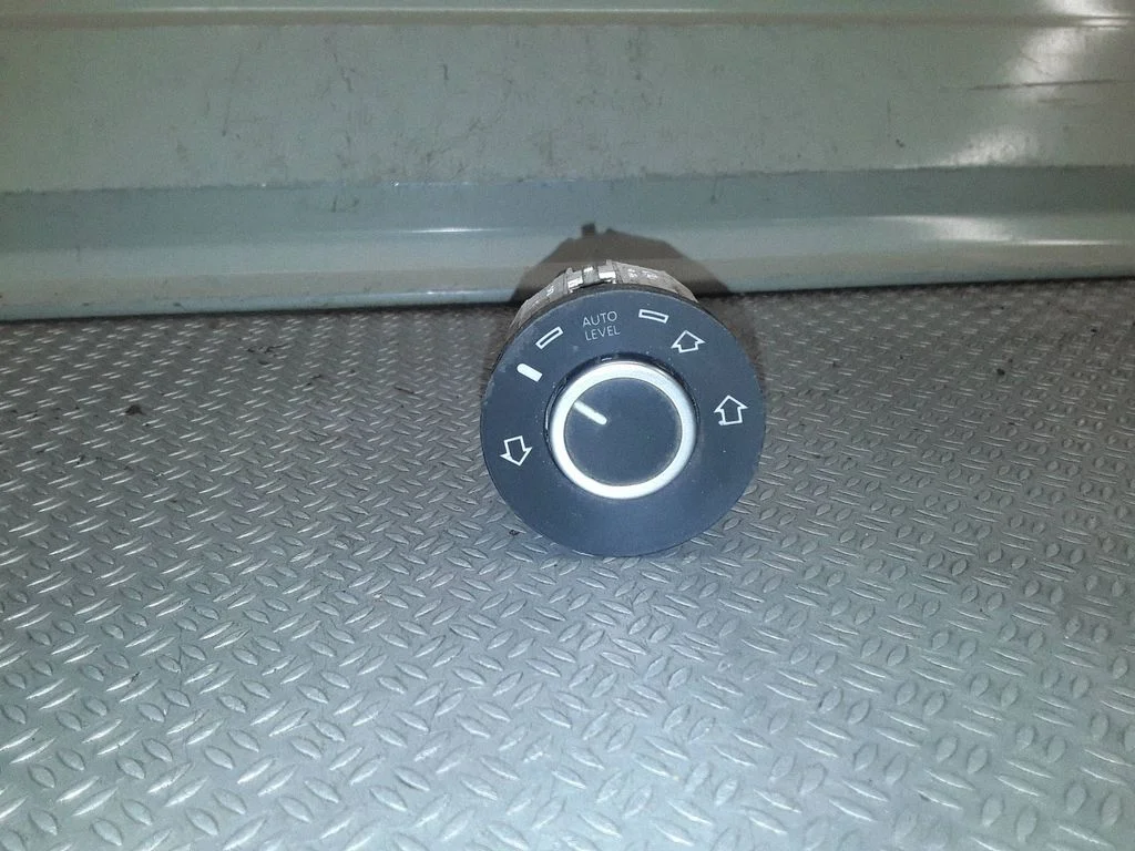 Suspension ride height/mode switch 7L6927135C