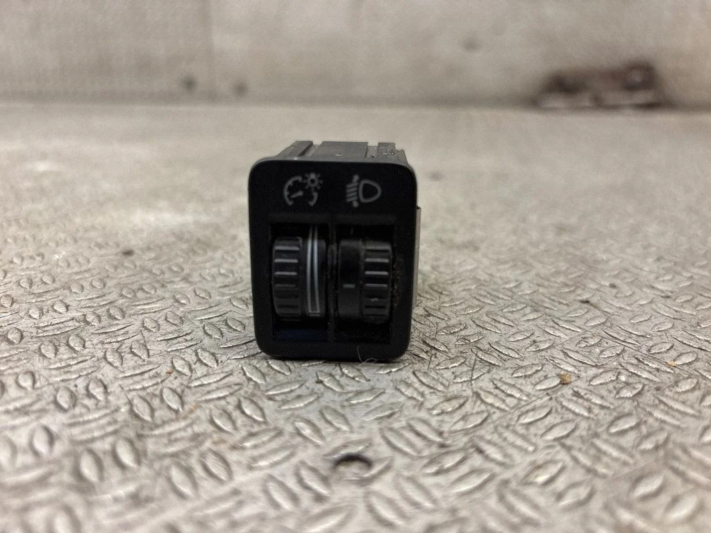 Headlight level height control switch 3AA941333