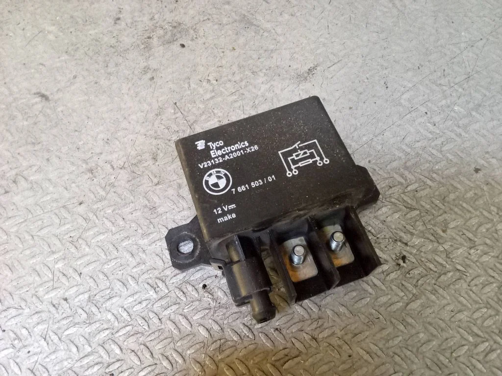 Coolant fan relay – BMW 7 Series F01 F02 F03 F04 (2008-2016)