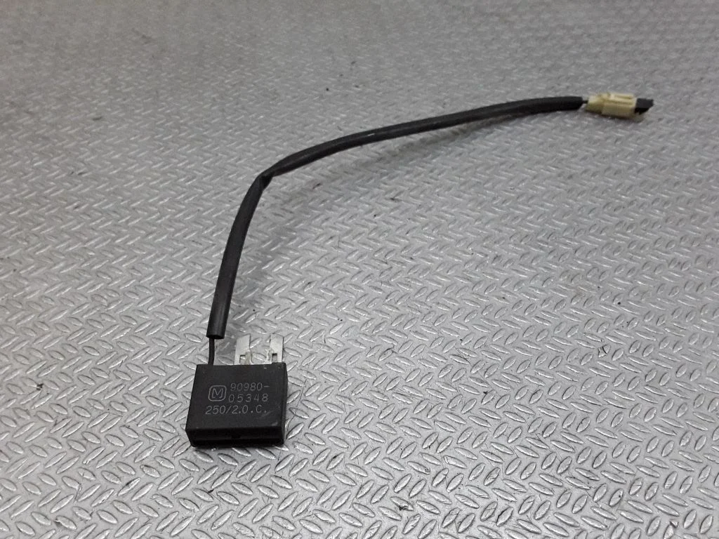 Süüterelee – Toyota RAV 4 (XA20) (2000-2005)