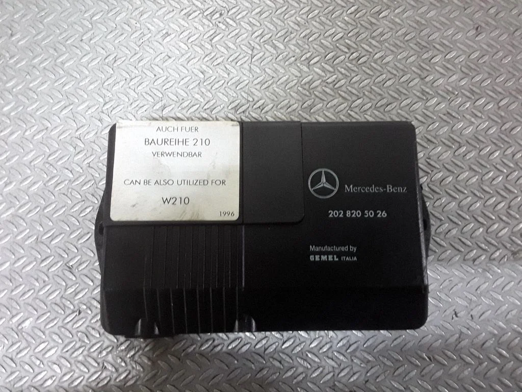 Central locking relay – Mercedes-Benz E-Class W210 (1995-2002)