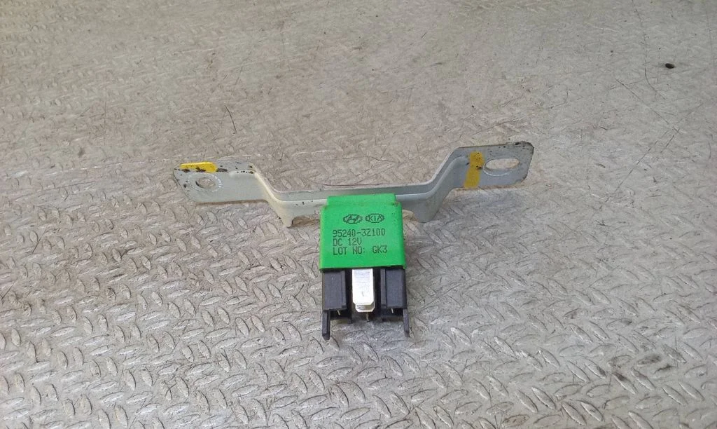 Other relay 952403Z100