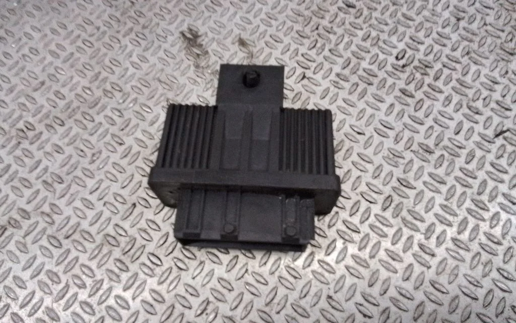 Fuel pump relay – Volvo S80 (2007-2013)