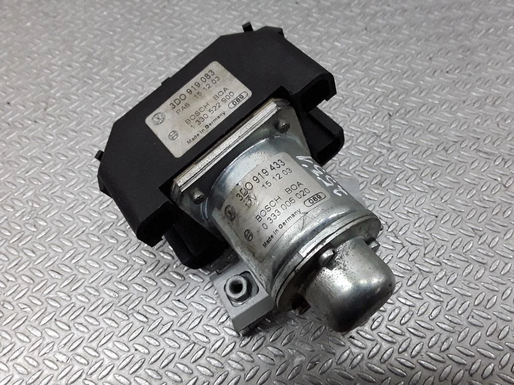 Charging relay – Volkswagen Phaeton (2002-2016)