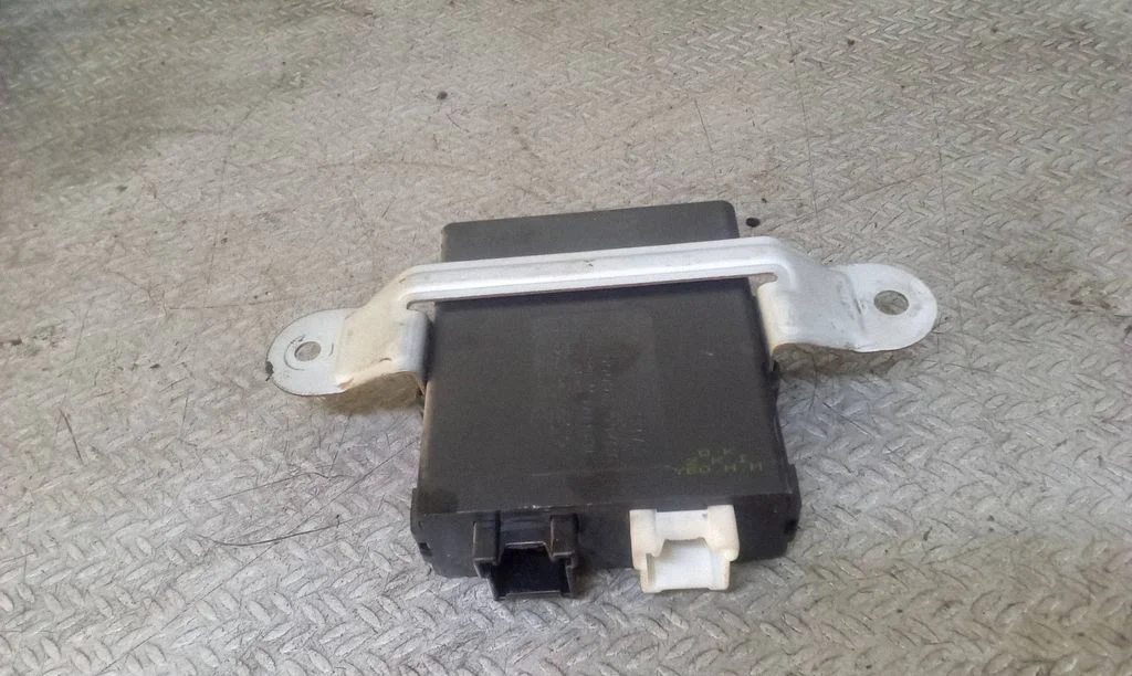 Klaasipuhastite intervallrelee – Hyundai Santa Fe (2000-2006)