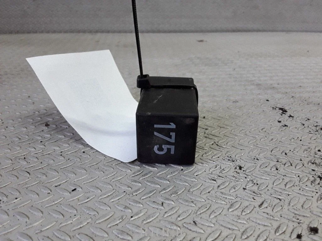 Gear shift indicator relay – Seat Alhambra (Mk1) (1996-2010)