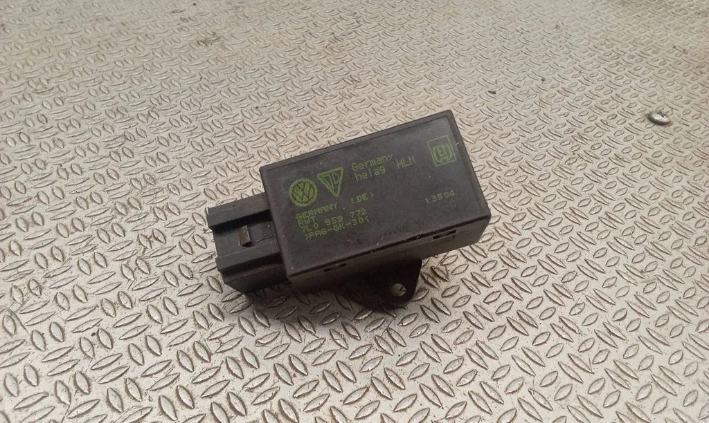 Seat heating relay 7L0959772