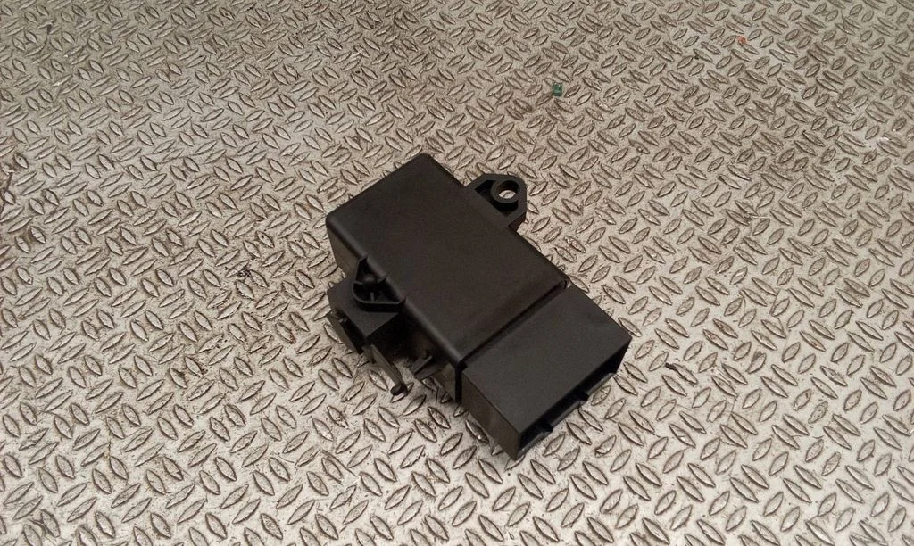 Seat heating relay 6R0959772