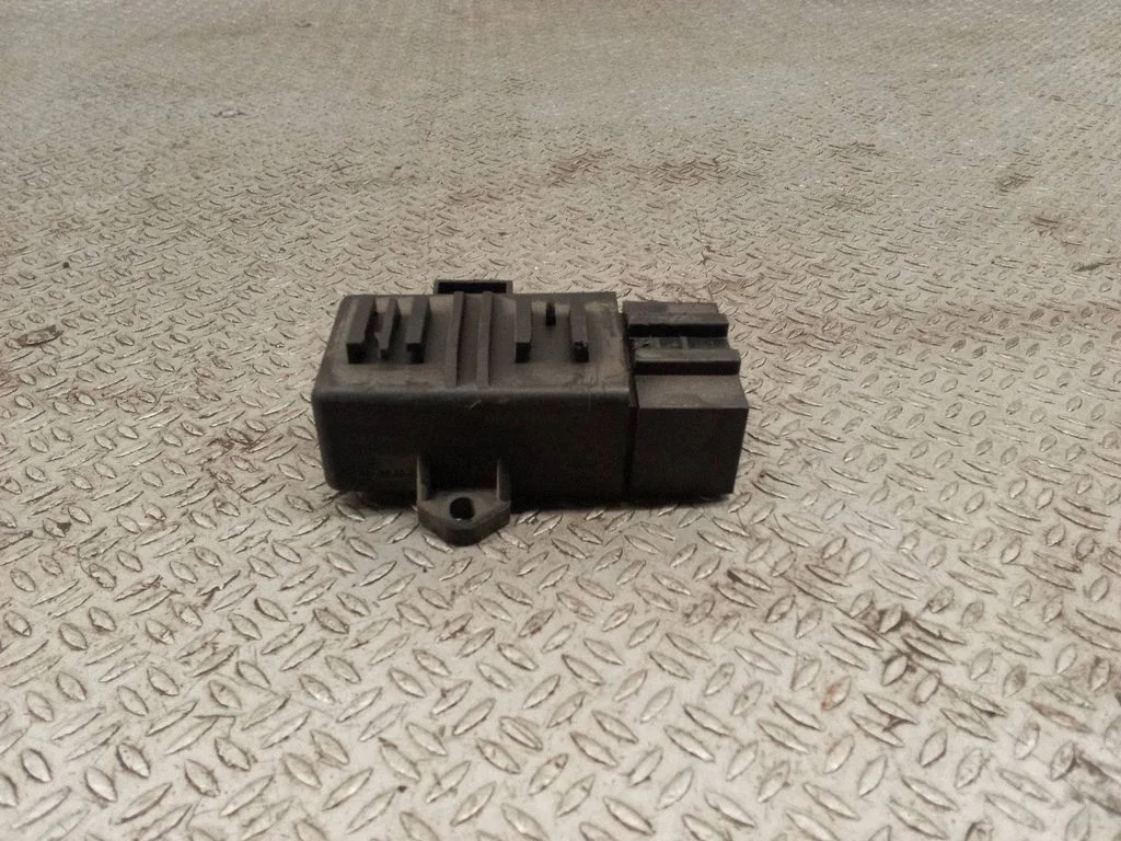 Seat heating relay 6R0959772A