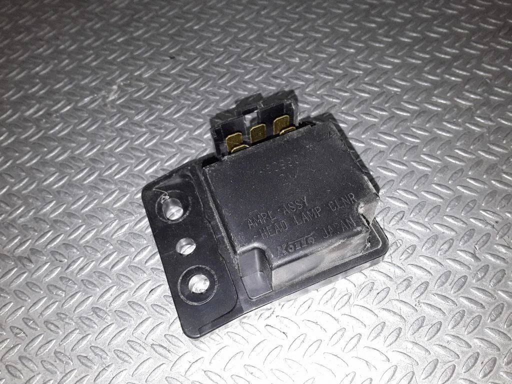 Light relay – Mitsubishi Pajero (1991-1999)