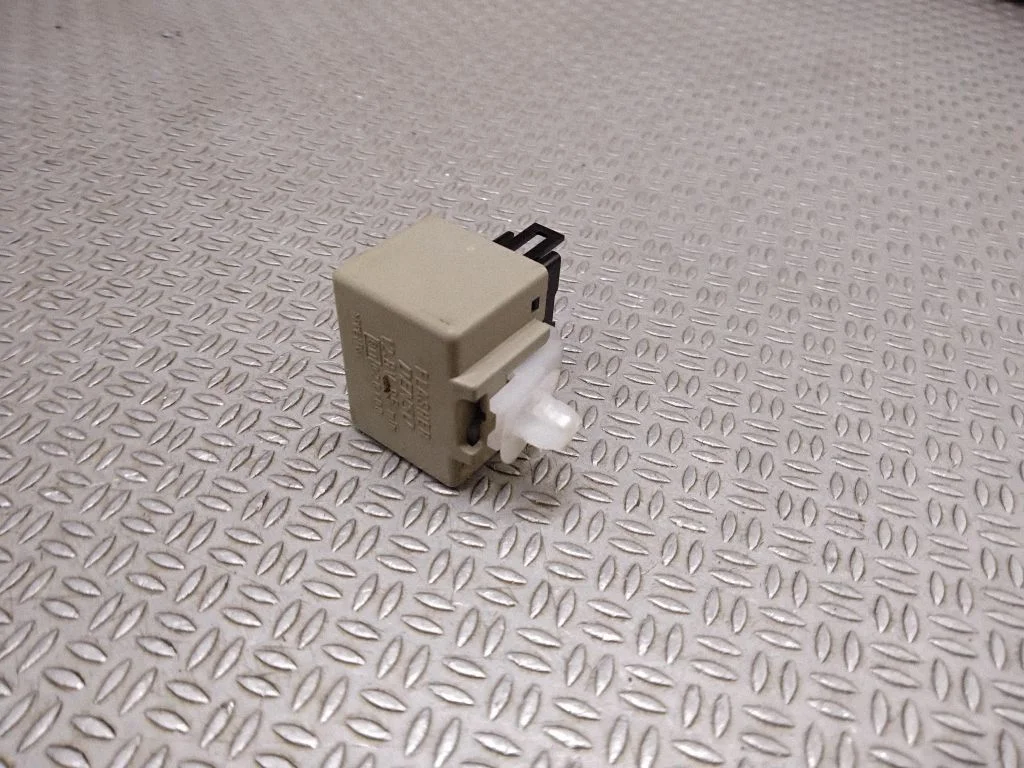 Light relay – Toyota Corolla Verso AR10 (2004-2009)